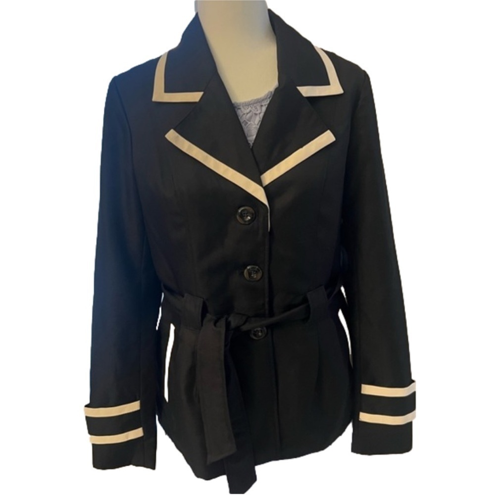 NWOT Vero Moda Single Breasted Notched Collar Belted Trench Coat in Black